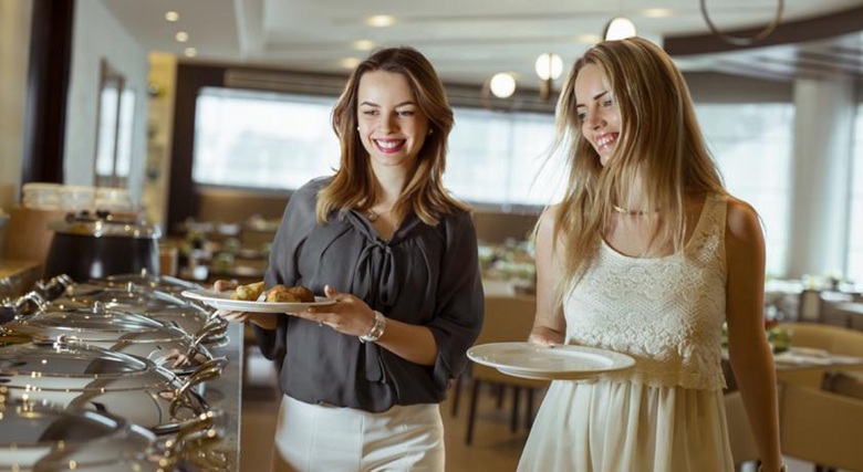 Jumeira Rotana Hotel