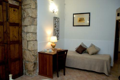 Hostal Ercole Di Cafeo Bed And Breakfast