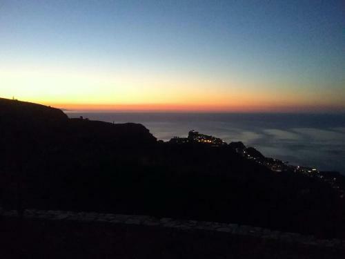 Captivating 1-bed House