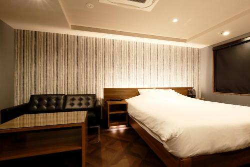 Knows Hotel
