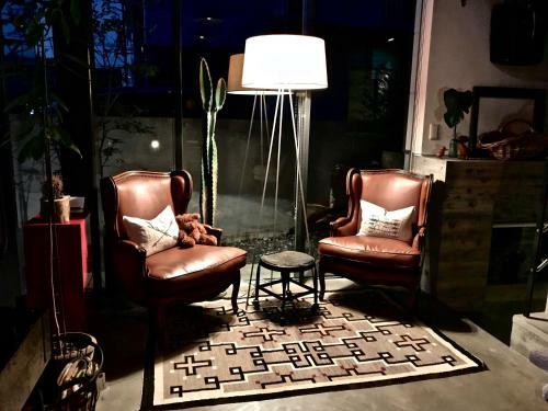Hostal Maison De Stuffmarket
