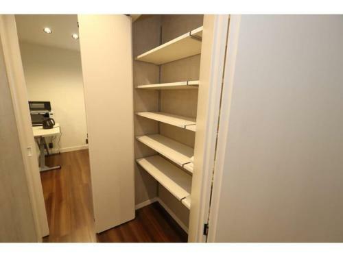 Hostal White Crystal Room - Vacation Stay 27663v