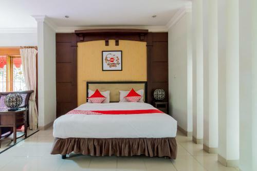 Hostal Roemah Oma Guesthouse