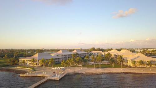 Hotel Grand Caymanian Resort