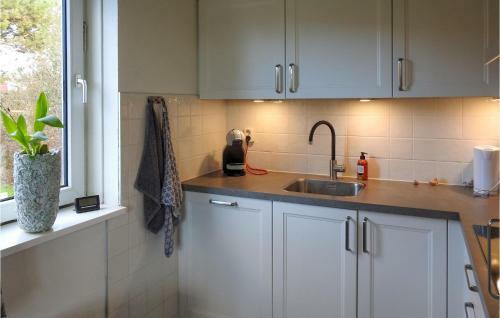 Nice Home In Vlagtwedde With Indoor Swimming Pool, Wifi And 3 Bedrooms