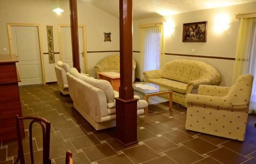 Hostal Fatornyos Tanyasi Vend�gh�z
