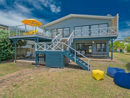 Captains Bach @ Cooks - Upstairs Holiday Unit