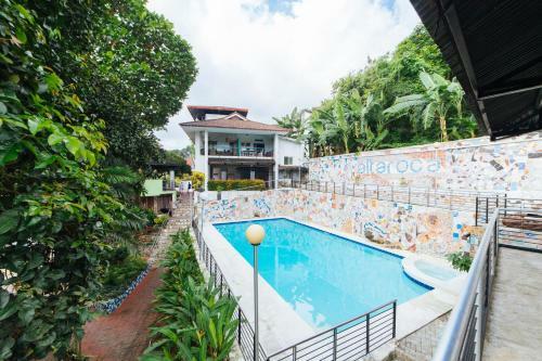 Hotel Reddoorz Plus @ Altaroca Antipolo