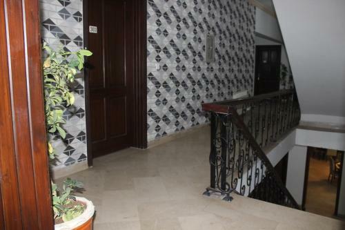 Hostal Royal Luxus Guest House