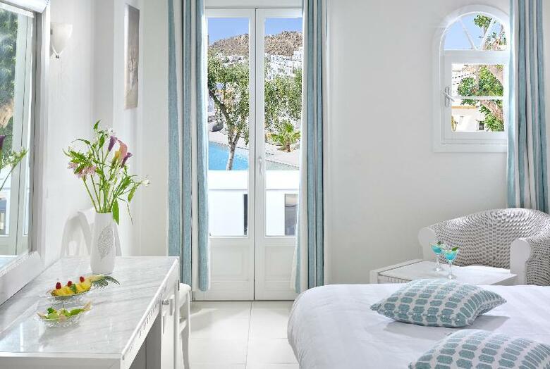 Petinos Hotel