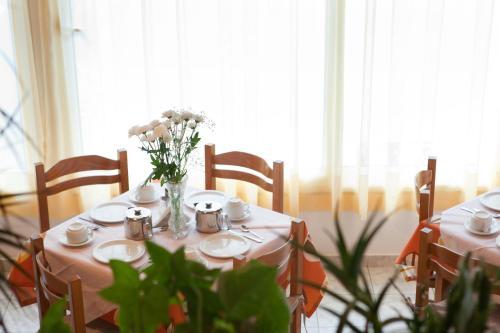 Angelo Apartments