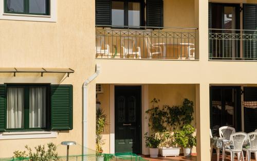 Koxyli Studios & Apartments