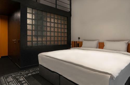Globe Runner Hotel & Hostel Kyiv City Center