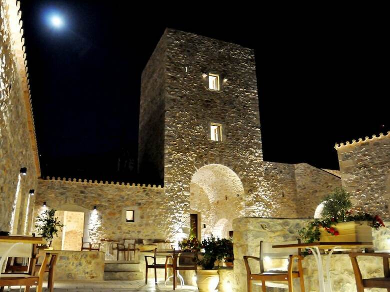Hotel Pirgos Mavromichali