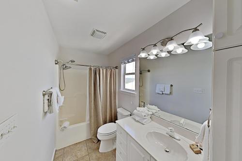 1387 W Lagoon Ave Home