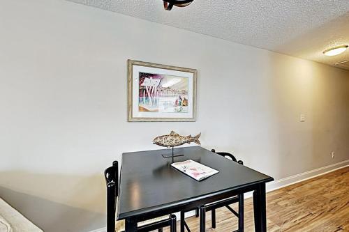 Apartamento New Listing! Blue Heron: 2 Lagoon-front Units Duplex