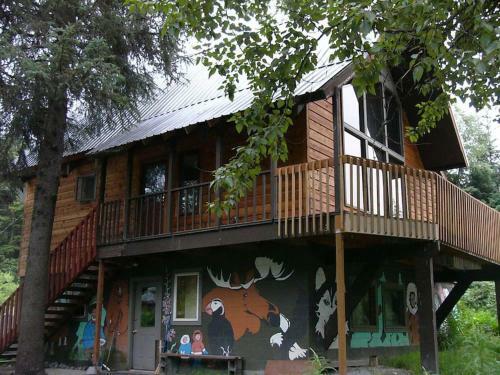 Headwall Hideaway - Private Two Bedroom Apartment