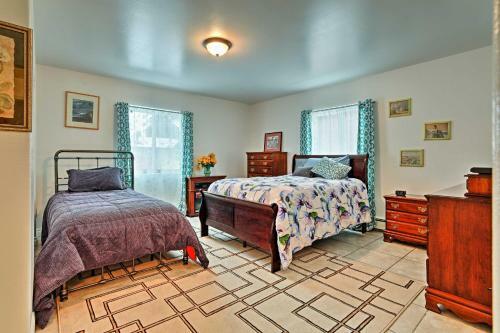 Expansive Getaway About 2 Miles To Mendenhall Glacier!