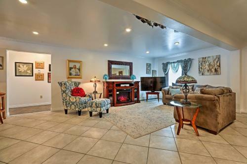 Expansive Getaway About 2 Miles To Mendenhall Glacier!