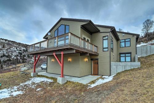 Modern Anchorage Home With Stunning Mtn Views!