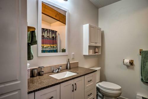 Pet-friendly Home With Northern Lights Aurora View