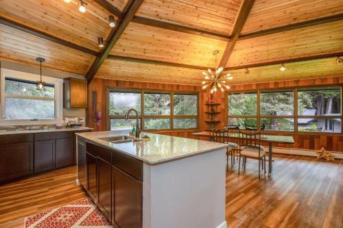The Octagon In Girdwood