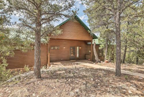 Secluded Heber Cabin With Valley Views And Deck!