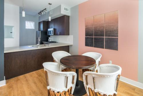 Luxury Biltmore Apartments By Wanderjaunt