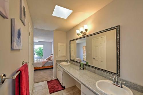Peaceful Sun Lakes House With Community Pool And Golf!