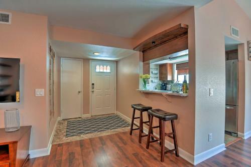 Tempe Condo W/ Pool - Near Downtown & Asu!