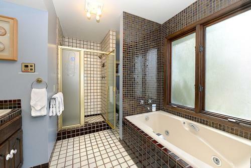130 Middle Terrace By Catalina Vacations