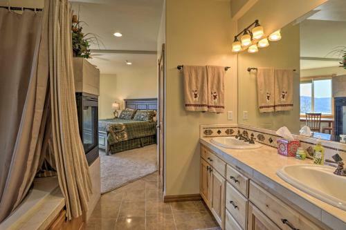 Quiet Family Cabin With Lake Arrowhead Views!