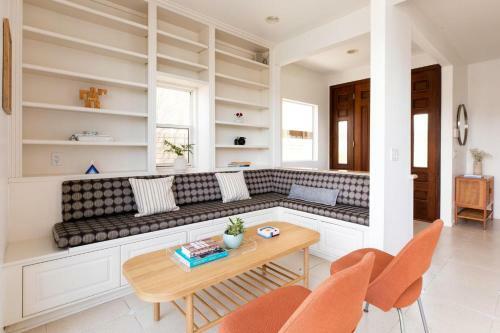 Bay Breeze By Avantstay