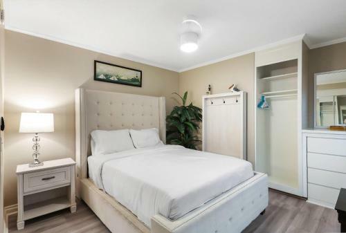 Lower Beach Front Escape Unit A