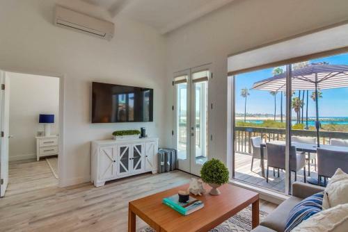Ocean Front, 2 Levels, 2 Water View Patios, AC