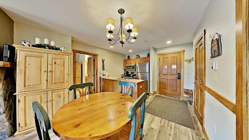 Red Hawk Lodge 2281