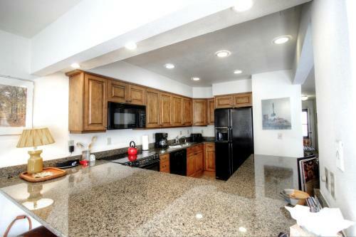 K1 Gore Creek Meadows Townhouse