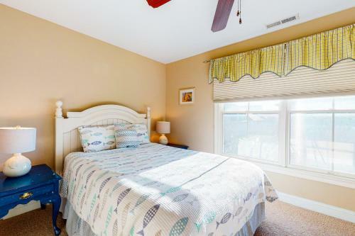 Bayside Resort - 36253 Sunflower