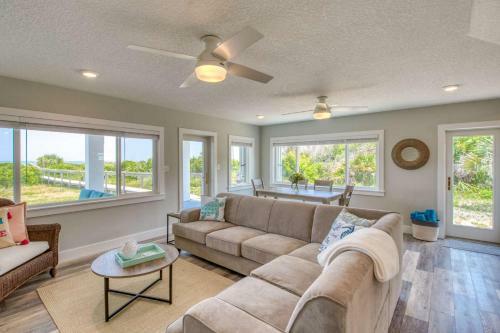 Villa Barefoot Hideaway Family Beachfront Retreat