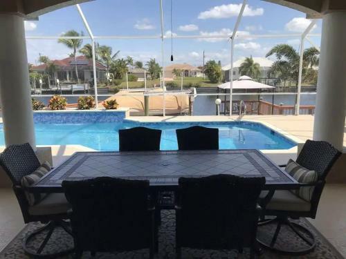 Exceptional Vacation Home In Cape Coral Home