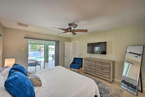 Canalfront Cape Coral Escape With Pool, Dock And Kayaks