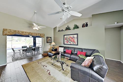 Waterfront Oasis - Private Caged Pool, Spa & Dock Home
