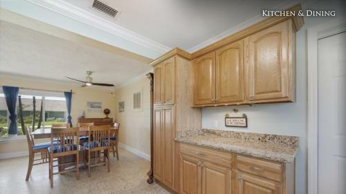 The Red Door Beach Cottage At Cocoa Beach