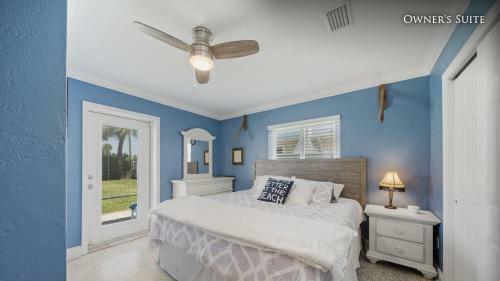 The Red Door Beach Cottage At Cocoa Beach