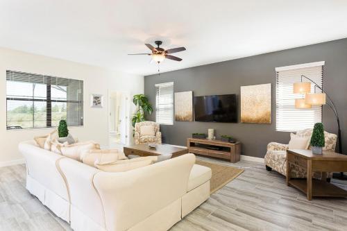 Great Single Vacation Home With Private Pool Cg9153