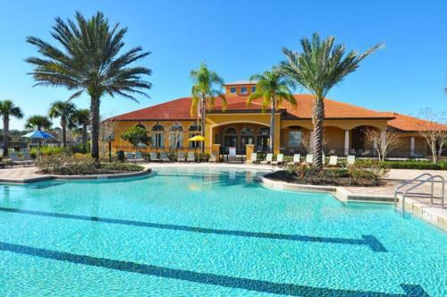 Adorable 3 Bedroom 2 Bath Villa With Conservation View