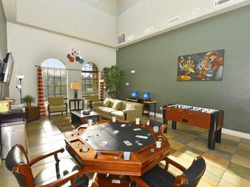 Beautiful 4 Bedroom 3 Bath Condo In Bella Piazza