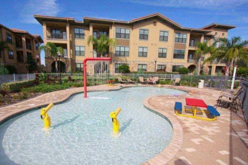 Beautiful 4 Bedroom 3 Bath Condo In Bella Piazza