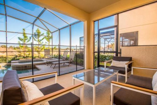 Solterra Villa 8645e