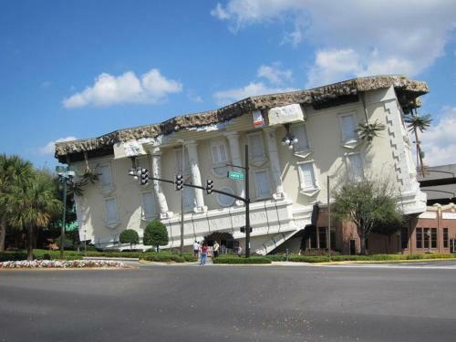 Ground Floor 4 Bedroom 3 Bath Condo Sleeps 10